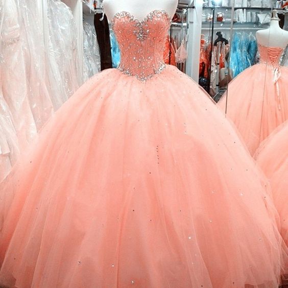Xv years parties coral color (2) | Ideas to decorate XV Quinceanera party  From Dresses Hairstyles, Tips, Invitations, Cakes, Decorations