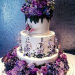 Ideas de pasteles para quinceañeras en color morado