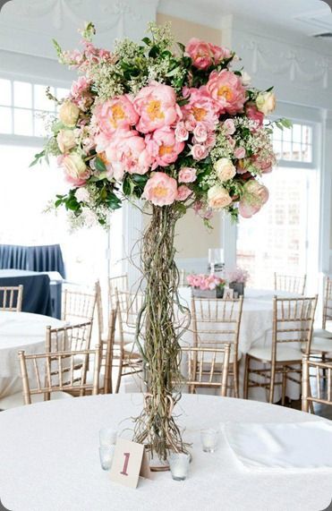 Centros de mesa elegantes para 15 años con flores
