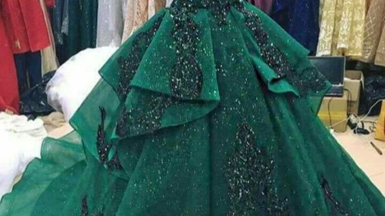 58 Vestidos de 15 años en Verde Esmeralda que Amarás! - Ideas para mis 15