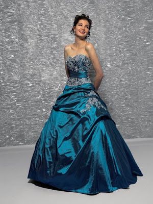 Ideas de vestidos para quinceañera estilo princesa color azul petróleo