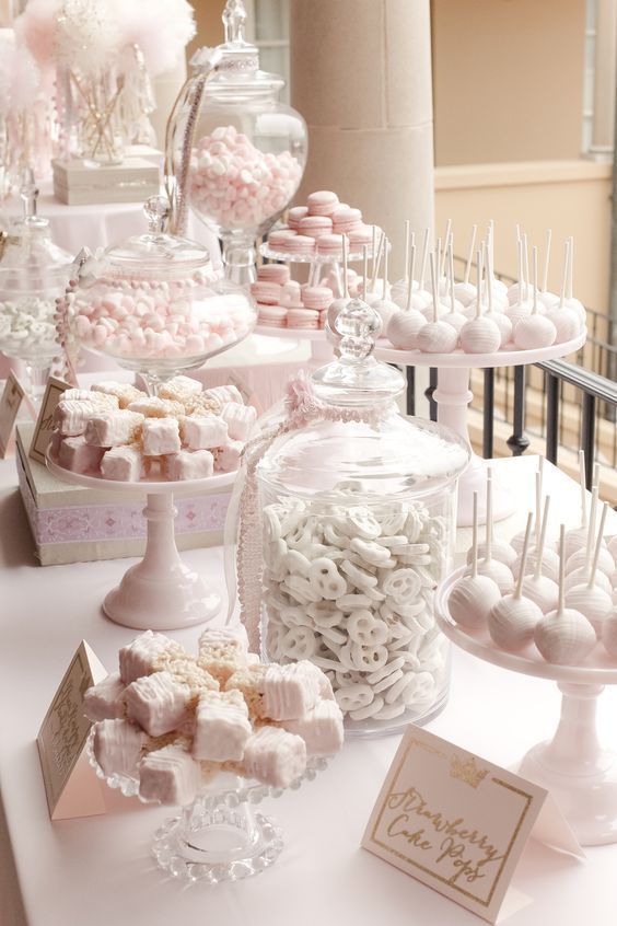 Mesa de dulces para 15 años color rosa blush