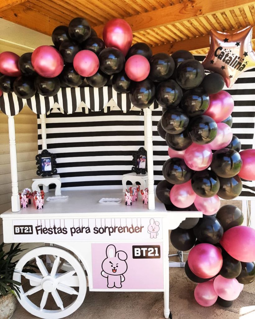 Decoración con globos para quinceaños de bts