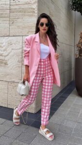 Outfits con blazers de moda color rosa