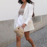 Outfits con shorts blancos formales