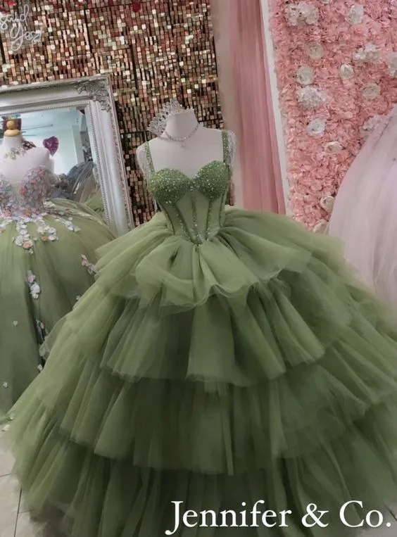 vestido de XV años coquette color verde