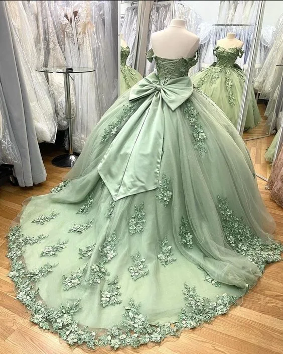 vestido de XV años coquette color verde